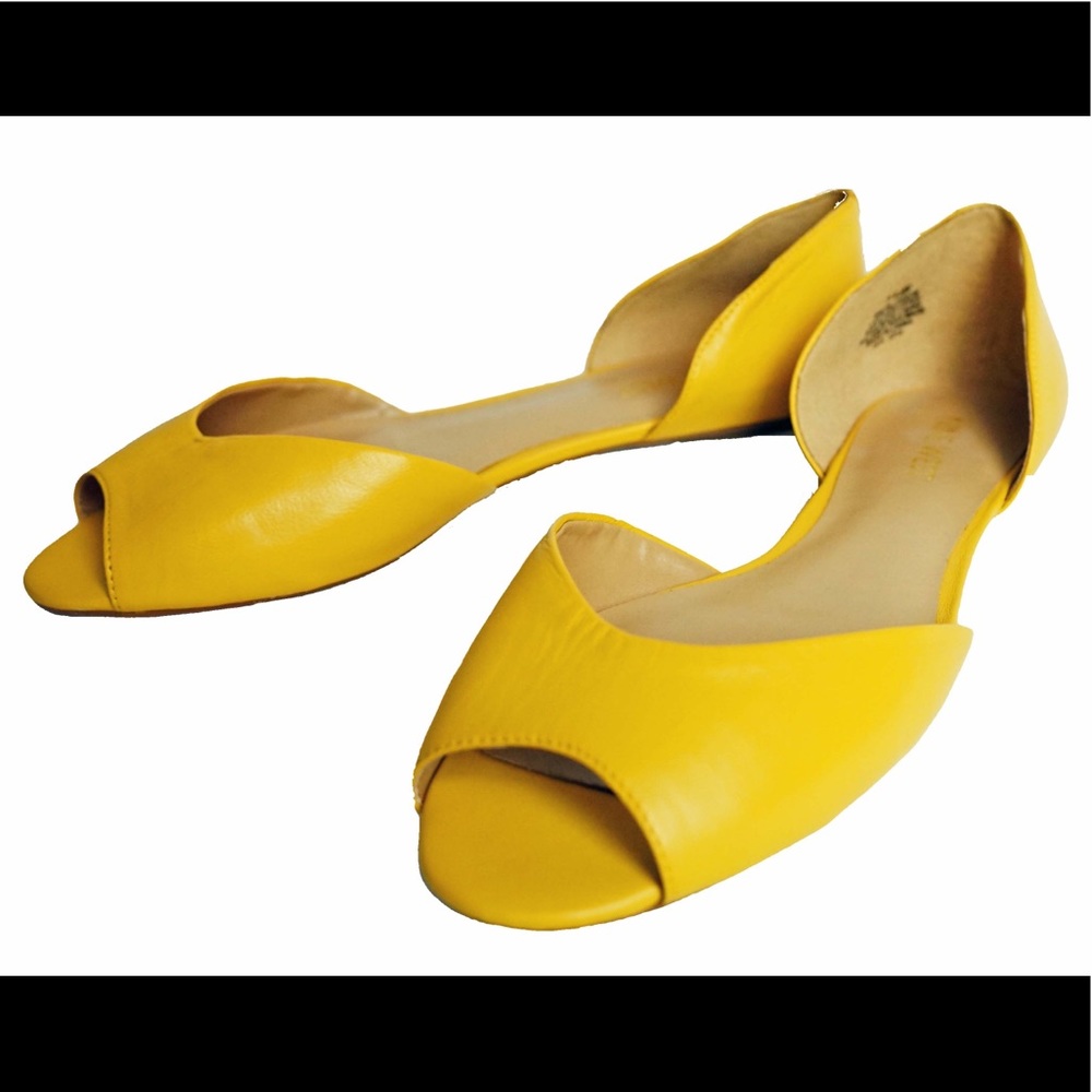 Women’s 7.5 W Nine West yellow peep toe flats new